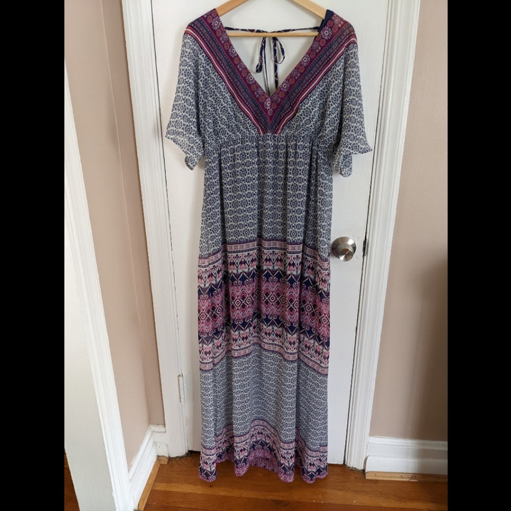 Maxi dress (sheer overlay, lining to mid-thigh)
